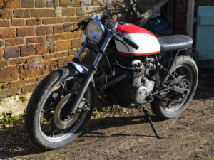 Honda CB400 Cafe Racer photo 1