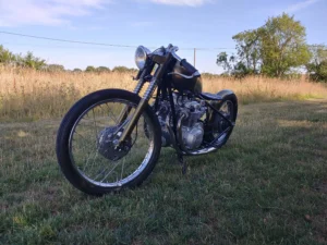 Honda CB550 1974 Custom, Bobber photo 2