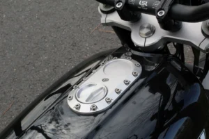 ONE-OFF SUZUKI GS1000/GSXR750 photo 5