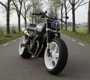 ONE-OFF SUZUKI GS1000/GSXR750 photo 6