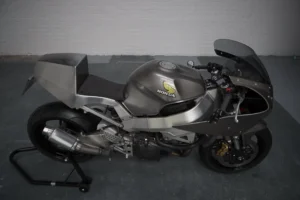 Honda CBR929 Fireblade photo 3