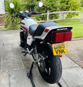 Honda CB900F photo 3